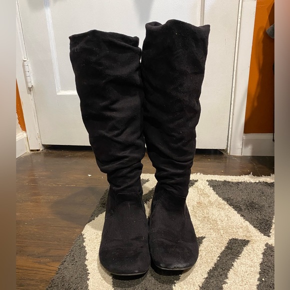 Black slouchy boot - Picture 1 of 2